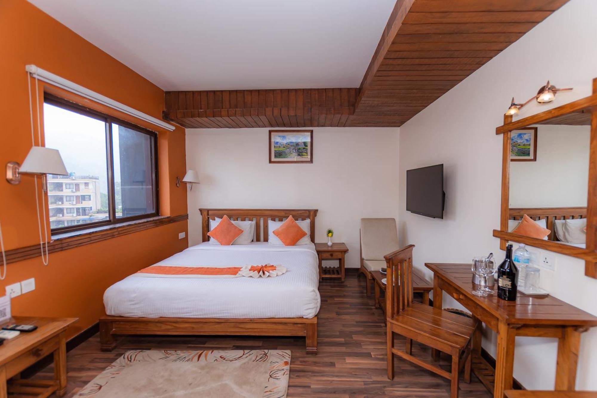 Pokhara Batika Hotel Екстериор снимка