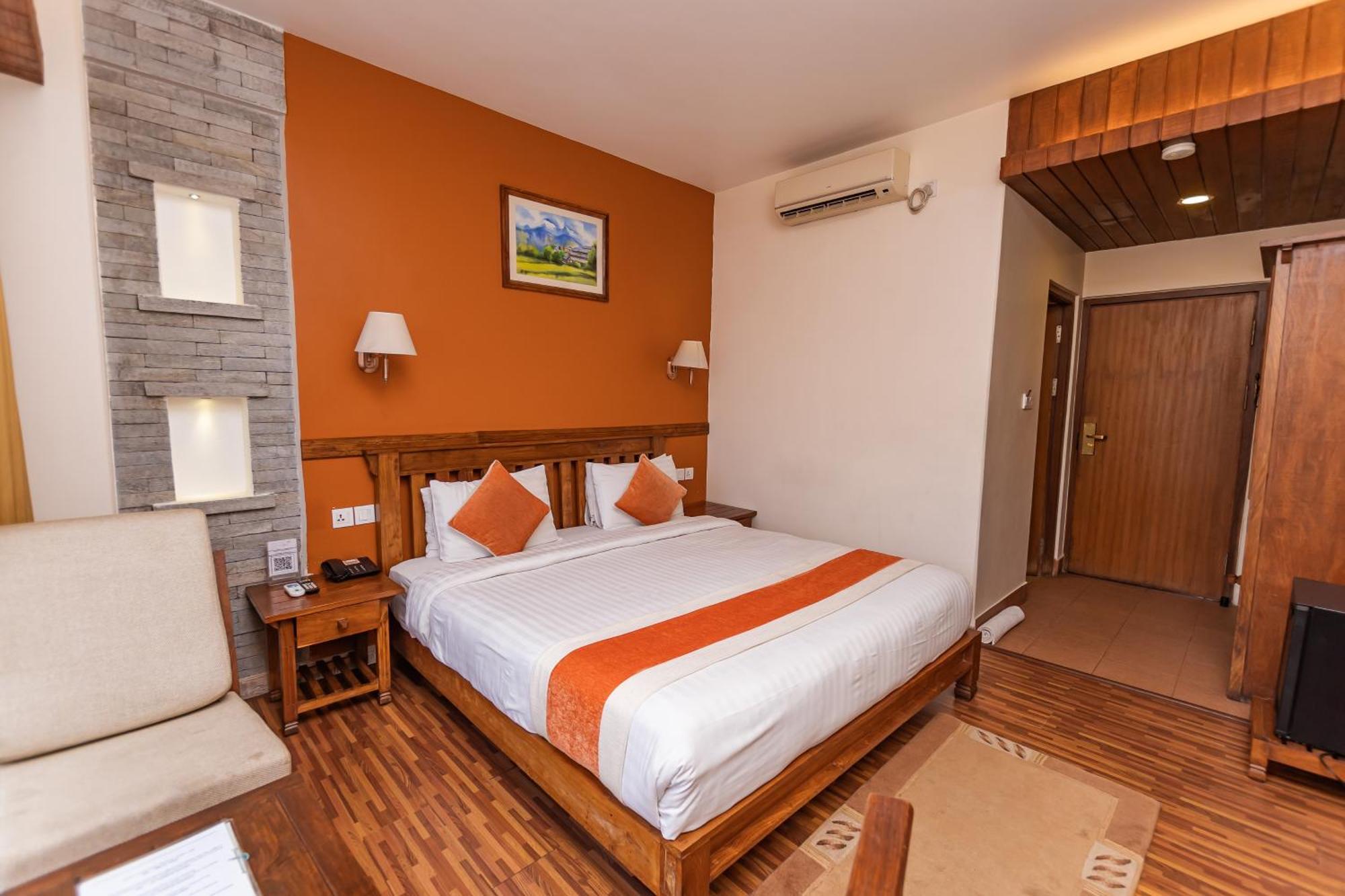 Pokhara Batika Hotel Екстериор снимка