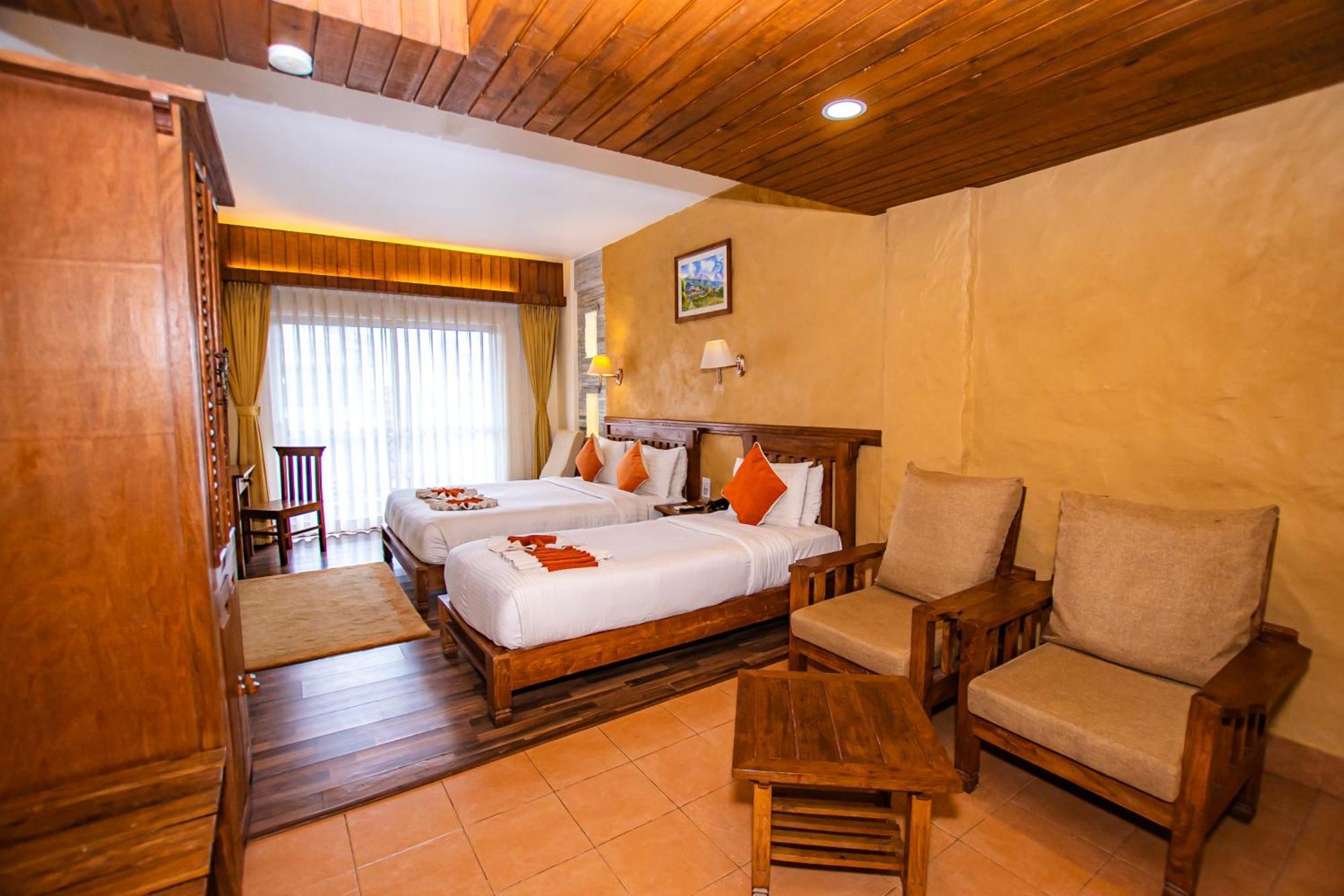 Pokhara Batika Hotel Екстериор снимка