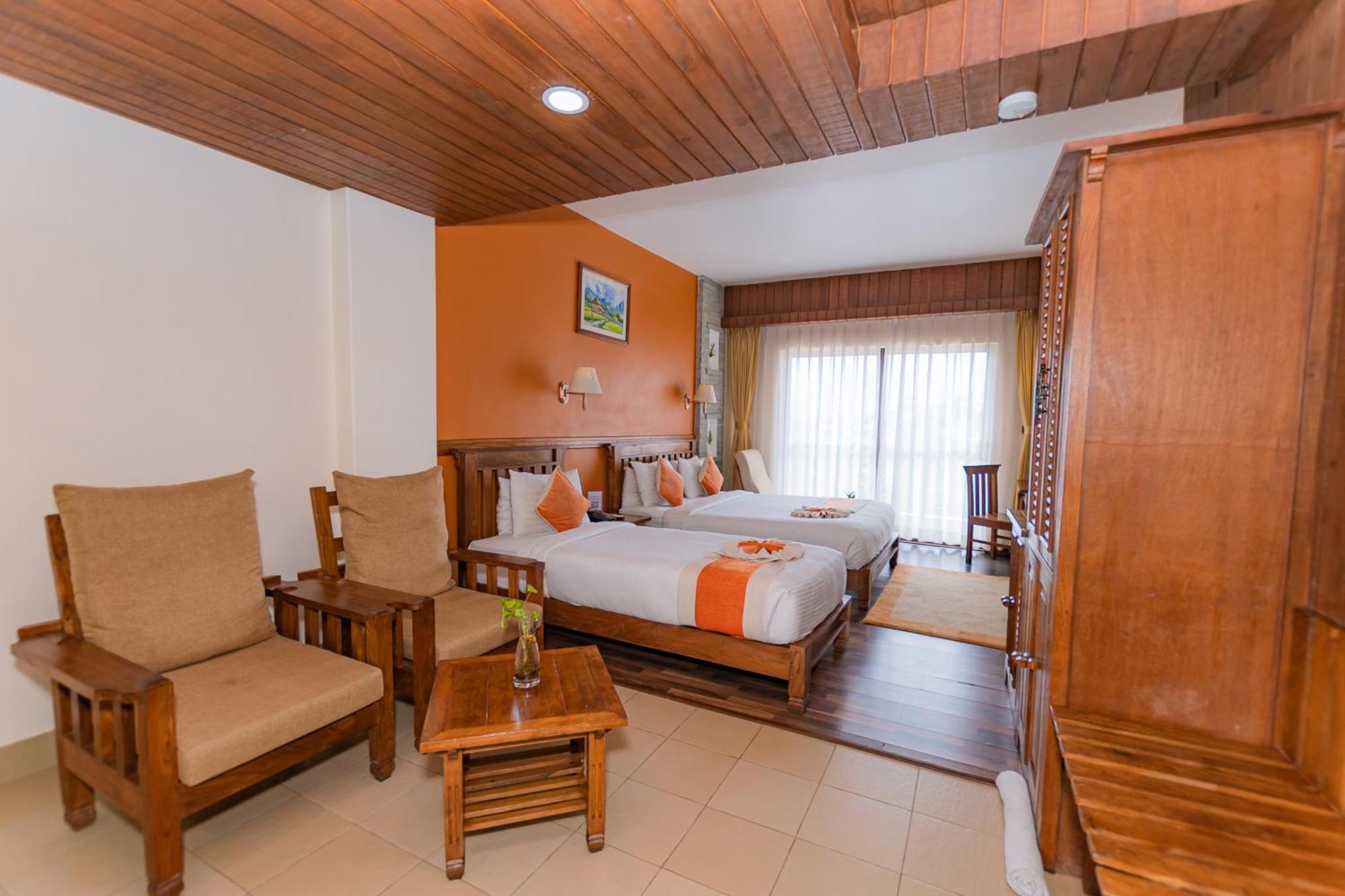 Pokhara Batika Hotel Екстериор снимка