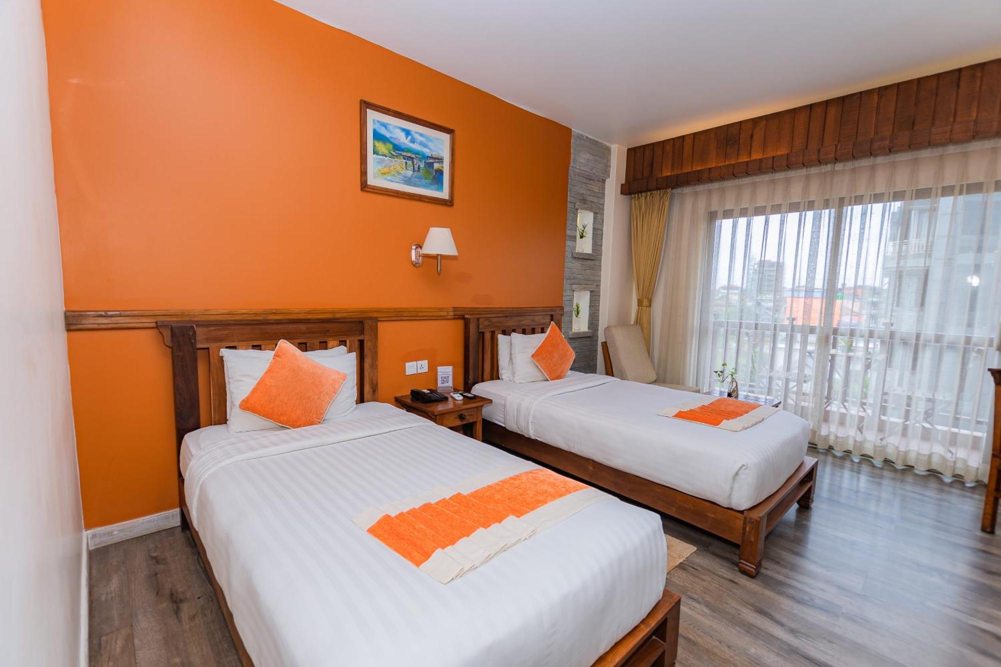 Pokhara Batika Hotel Екстериор снимка
