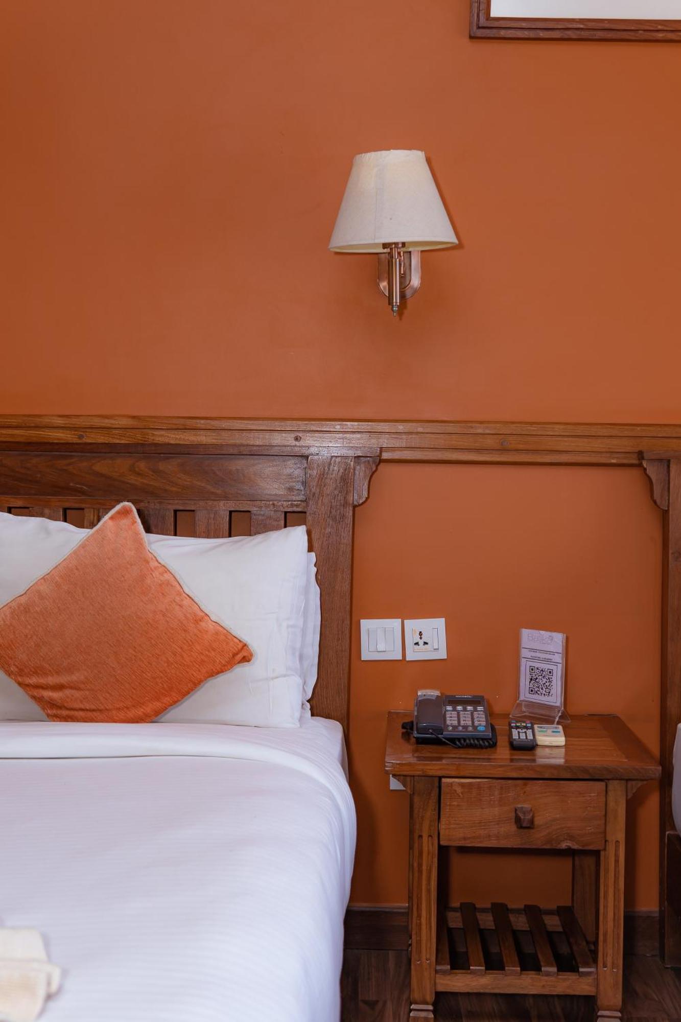 Pokhara Batika Hotel Екстериор снимка