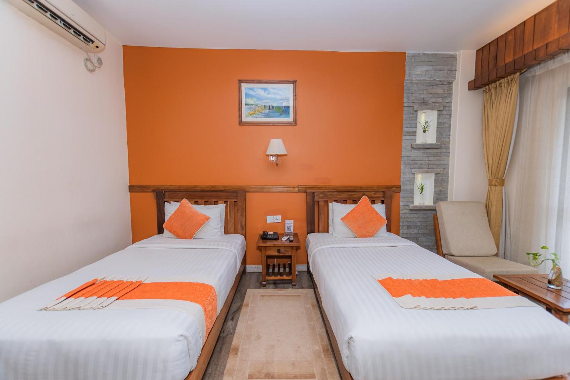 Pokhara Batika Hotel Екстериор снимка