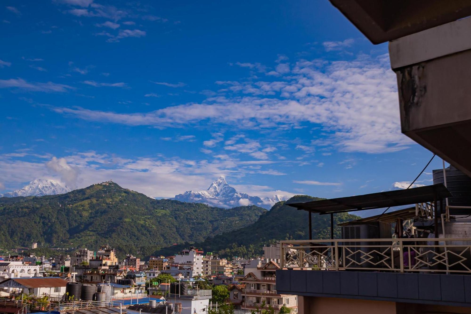Pokhara Batika Hotel Екстериор снимка